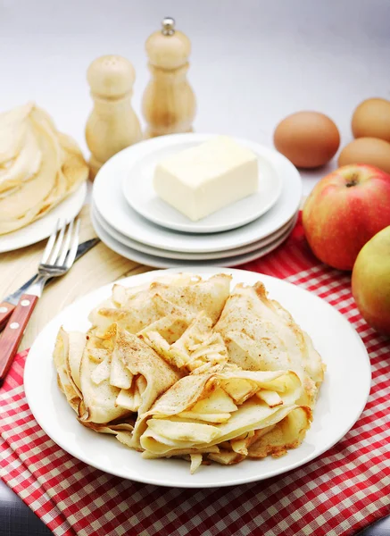 Pancakes with apples — Stock Photo, Image