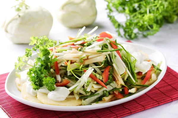 Koolrabi salade — Stockfoto