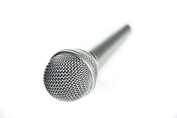 Beyaz bir arka plan üzerinde mikrofon. izole. — Stok fotoğraf