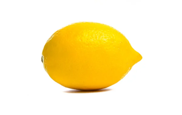 El limón amarillo aislado sobre fondo blanco —  Fotos de Stock