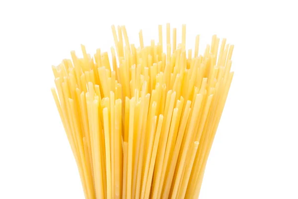 Close-up ruwe pasta geïsoleerd — Stockfoto