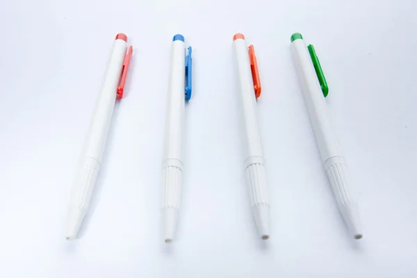Quatro canetas coloridas . — Fotografia de Stock