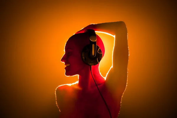 Girl in headphones. — Stock Photo, Image