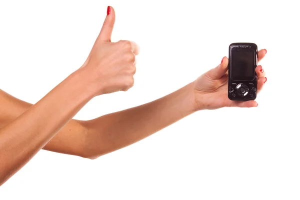 Рука женщины и мобильный телефон . — стоковое фото