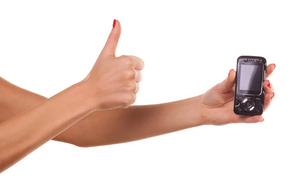 Рука женщины и мобильный телефон . — стоковое фото
