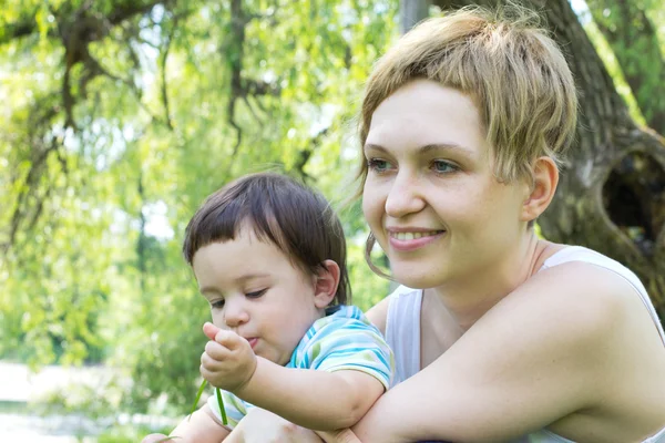 Young mother with son — Stock Photo, Image