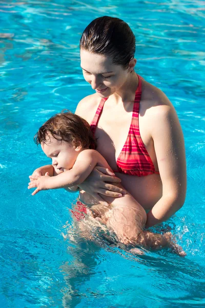 stock image Mother with son in pool