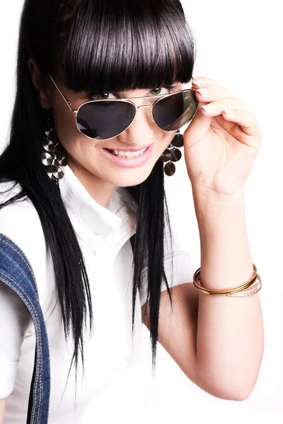 Smiling woman wearing sunglasses — Stock Photo, Image