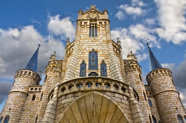 Fachada Palacio de Gaudi — Stockfoto