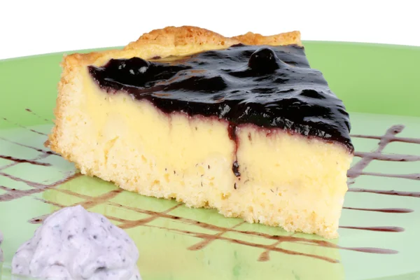 Torte mit Blaubeeren und Puddingcreme — Stockfoto