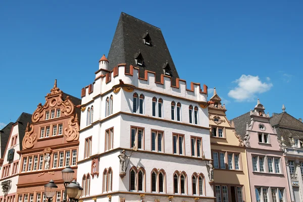 Eski Trier kasabasındaki antik binalar — Stok fotoğraf
