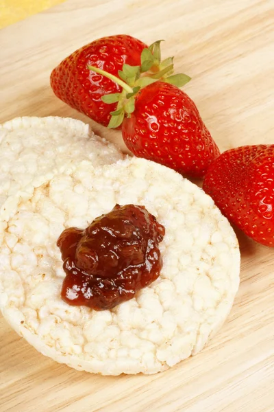 Reiskuchen mit Marmelade — Stockfoto