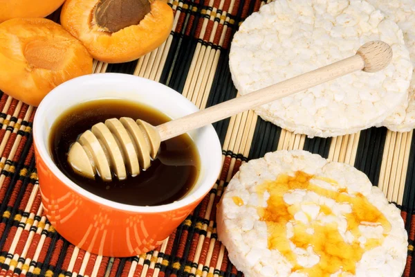 Ciasta ryżu, miodu i moreli — Zdjęcie stockowe