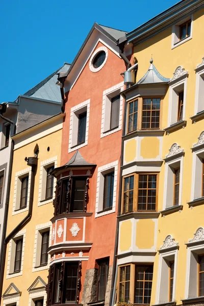 Case colorate a Innsbruck — Foto Stock