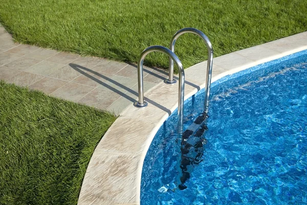 Swimming pool steps — Stock Photo, Image