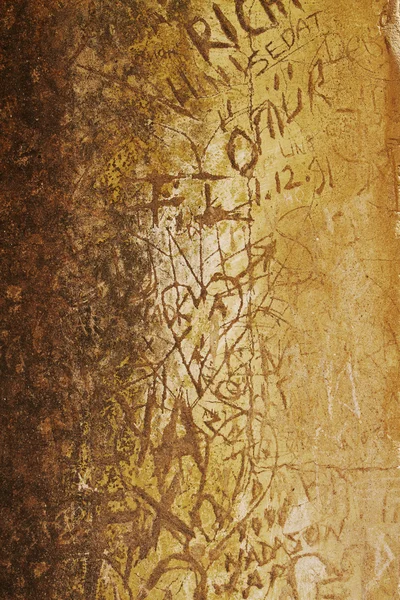 Graffiti on an ancient wall — Stock Photo, Image
