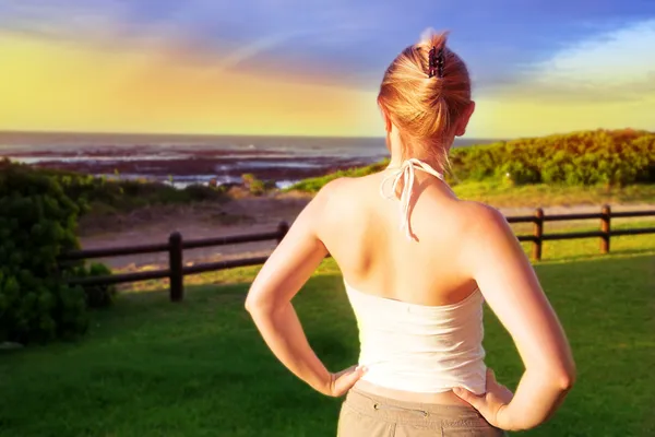 Blond woman in sunset light — Stock Photo, Image