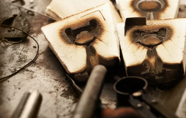 Oude houten sieraden mallen — Stockfoto