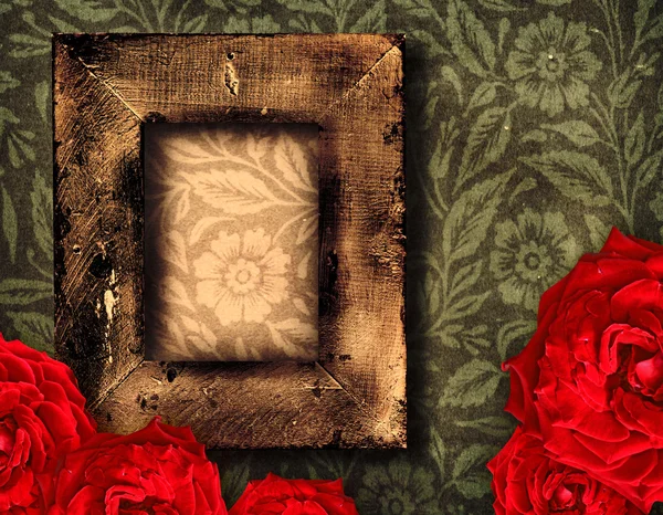 Гранж-рамка и розы — стоковое фото
