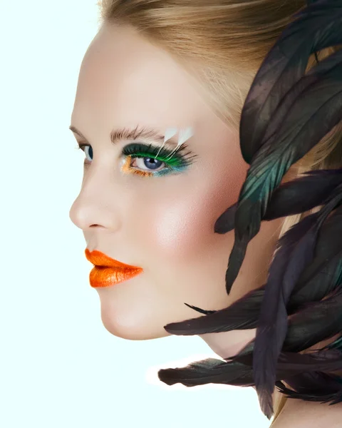 Skönhet med gröna ögonfransar — Stockfoto