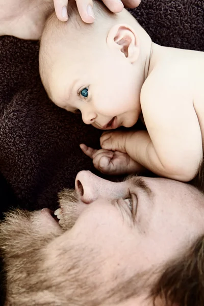 Pai e filho. — Fotografia de Stock