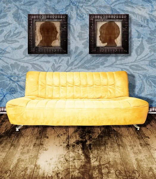 stock image Family portrait and couch on wallpaper