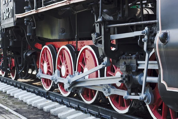 Ruedas de la vieja locomotora de vapor — Foto de Stock