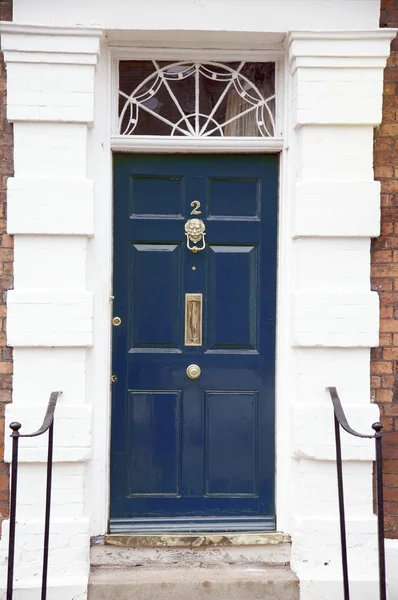Kapı, bir evin bir parçası — Stok fotoğraf