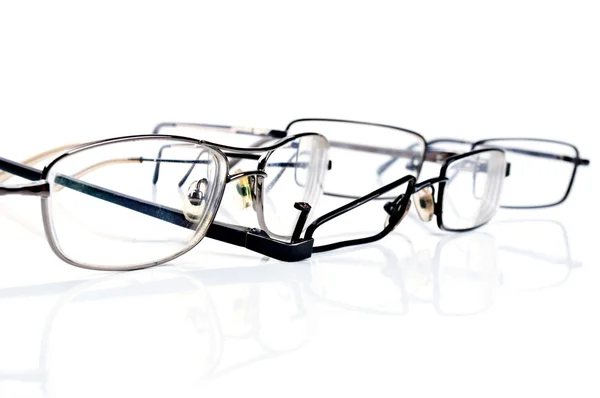 Óculos pretos quebrados — Fotografia de Stock
