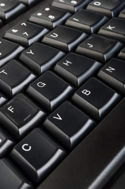 Siyah bilgisayar klavyesi