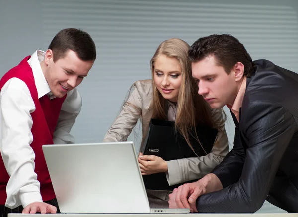 Two men and woman working — Stock Photo, Image