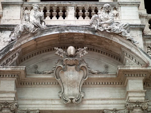 Oblouk antické sochy v Římě — Stock fotografie