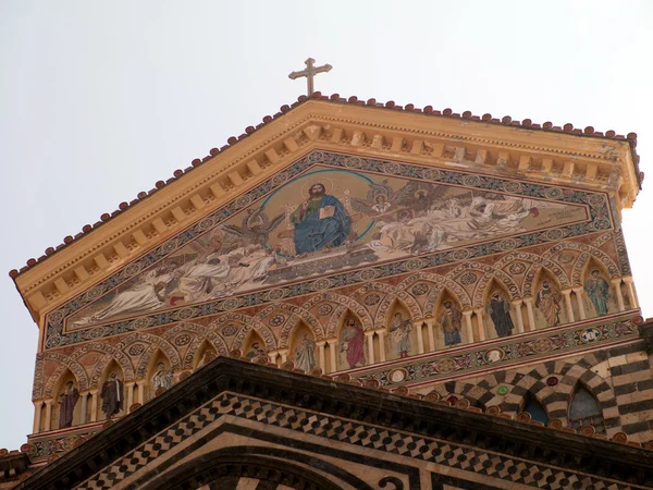 Construire une cathédrale catholique à Rome — Photo