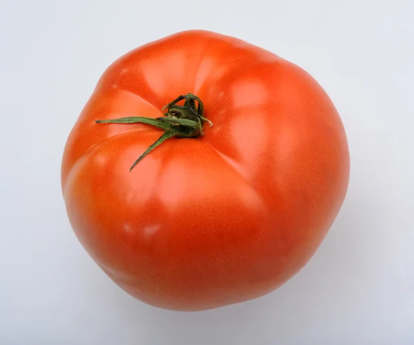 Soczysty czerwony pomidor — Zdjęcie stockowe