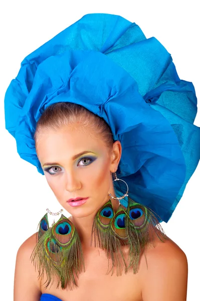 Vrouw in blauwe hoed — Stockfoto