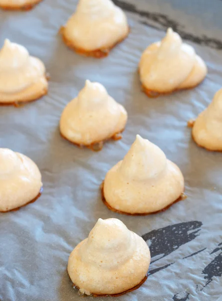 Stock image Meringue cookies on a tray