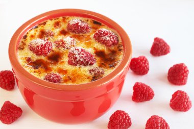 Fransız Creme brulee tatlısı