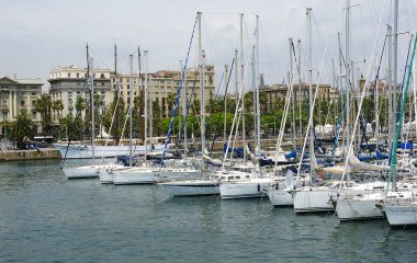 Amarre del puerto de Barcelona clipart