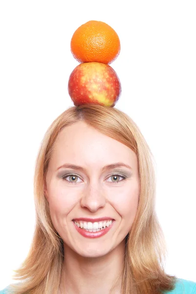Flickan med frukt — Stockfoto