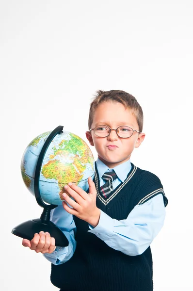 Le garçon avec le globe — Photo