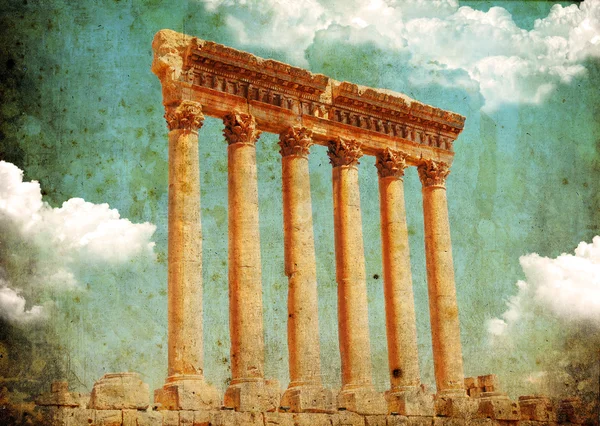 Retro grungy stijl foto. Jupiter tempel, baalbek, Libanon — Stockfoto
