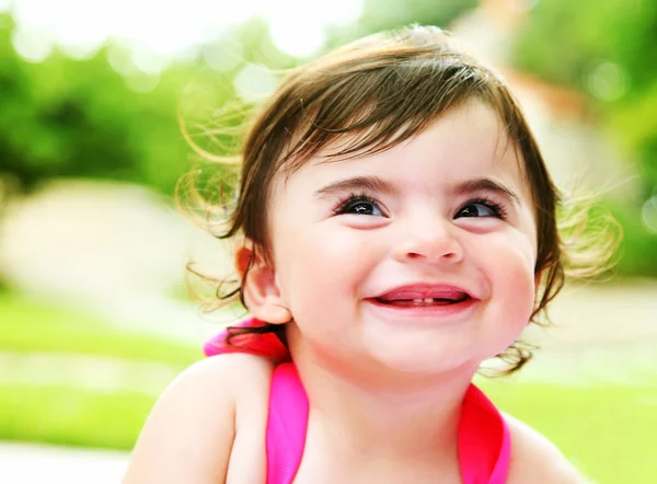 Glückliches kleines Mädchen Nahaufnahme Porträt — Stockfoto