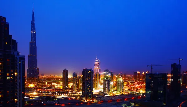 Ντουμπάι, στο κέντρο της πόλης τη νύχτα — Φωτογραφία Αρχείου