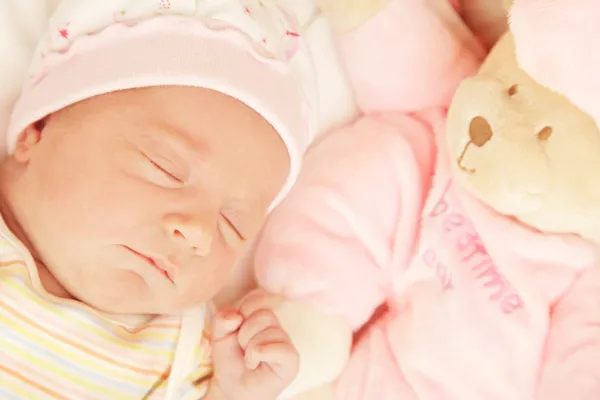 Söta lilla bebis sova — Stockfoto