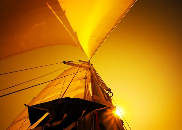 Sail over sunset — Stock Photo, Image