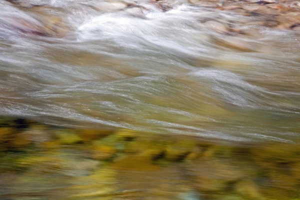 Nehrin akış — Stok fotoğraf