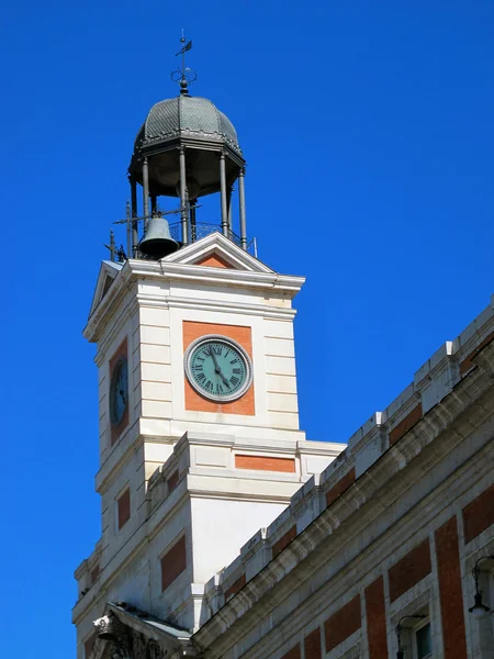 Részletesen óra a puerta del sol a madrid Spanyolország스페인 마드리드의 푸에르타 델 솔에서 세부 시계 — 스톡 사진