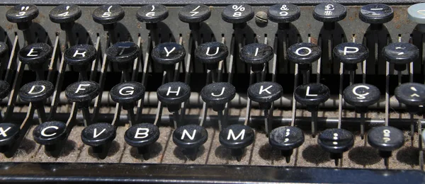 30 let starý psací stroj — Stock fotografie