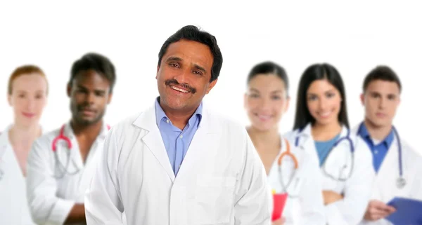 Indiska latin expertis läkare multi etniska läkare — Stockfoto