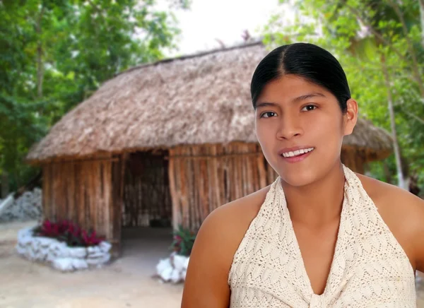 Латинська латиноамериканського жінка майя портрет — стокове фото